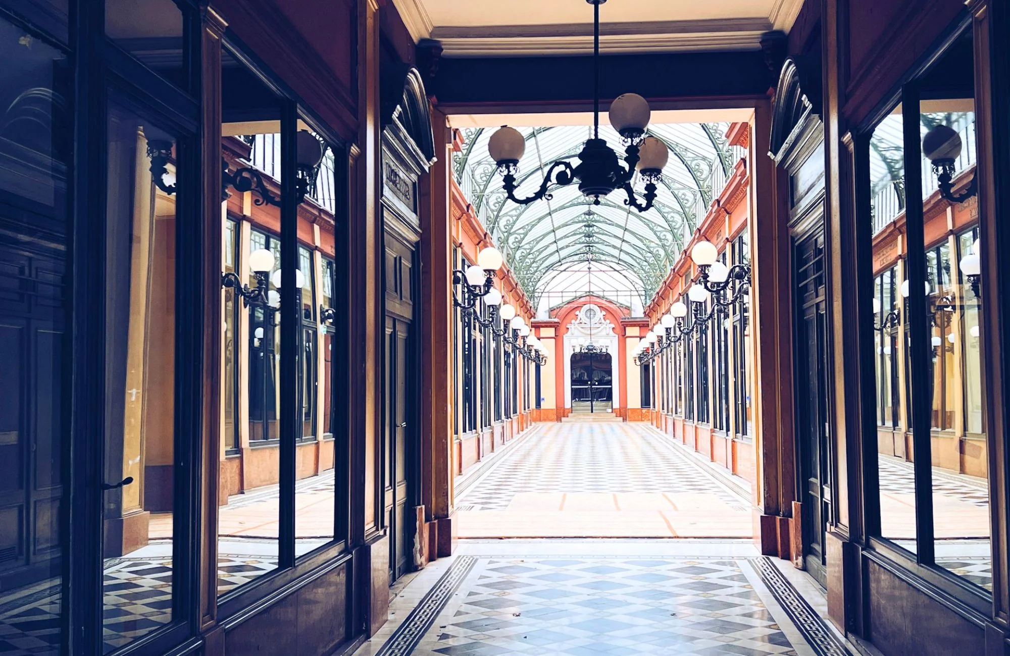 Paris 2<sup>e</sup> — Passages couverts & tech