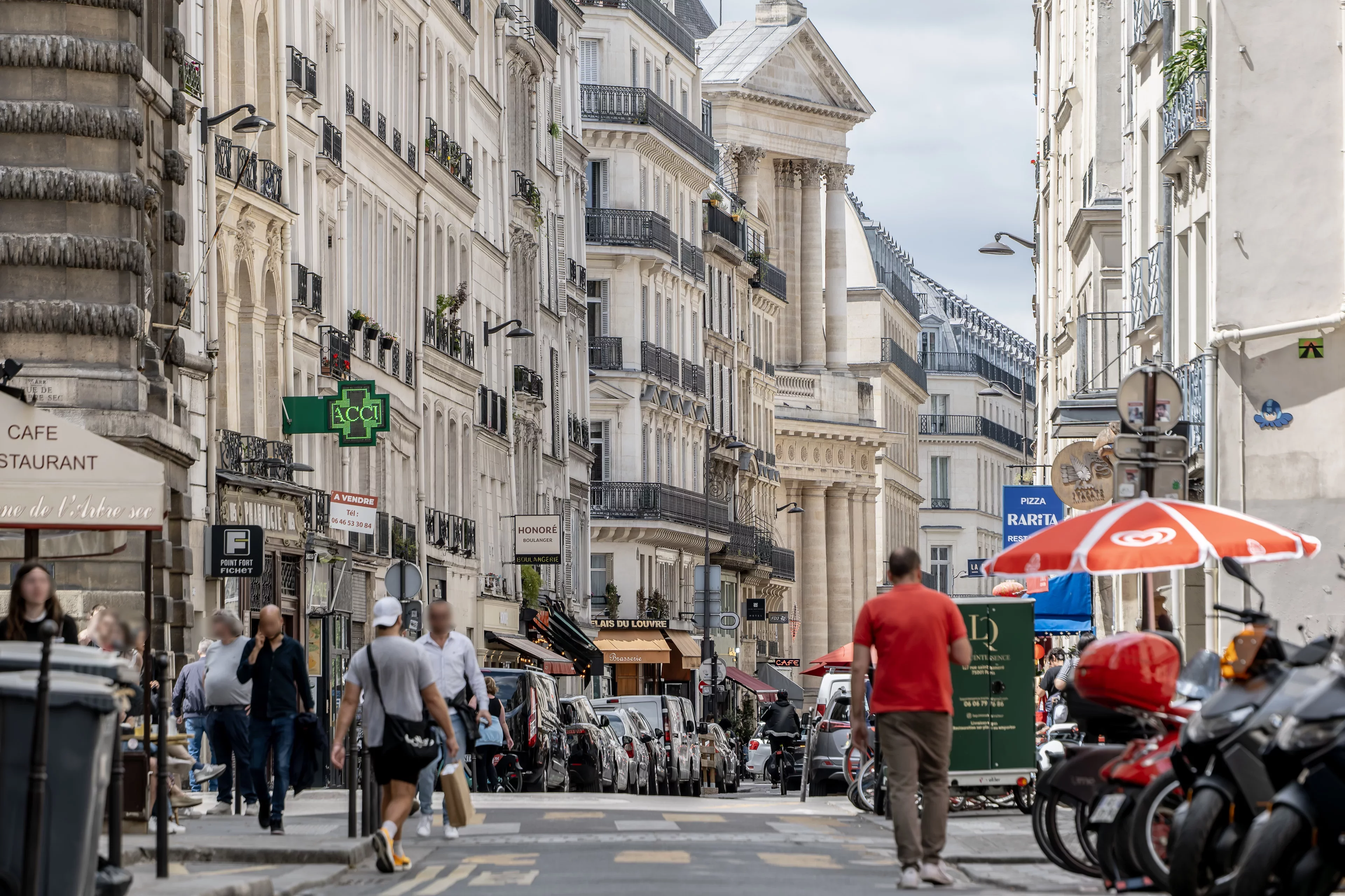 Rue Saint-Honoré : pourquoi cette adresse continue de séduire les acquéreurs internationaux