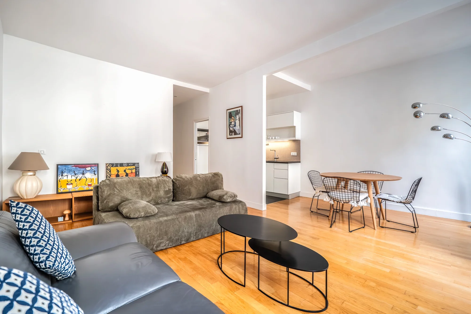 PARIS 3rd – ENFANTS ROUGES – CHARMING 1-BEDROOM APARTMENT WITH HIGH CEILINGS