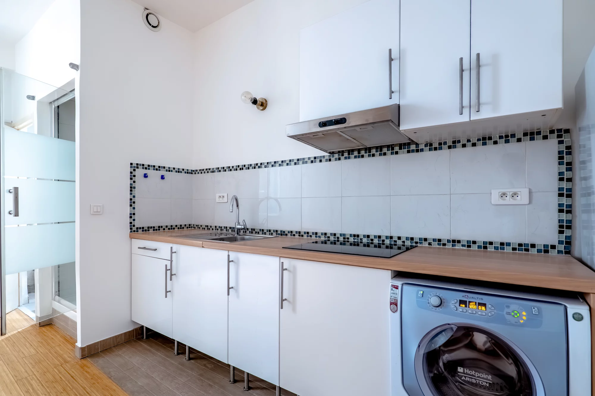 PARIS 1er - SAINT HONORE / PYRAMIDES - STUDIO EN ETAGE