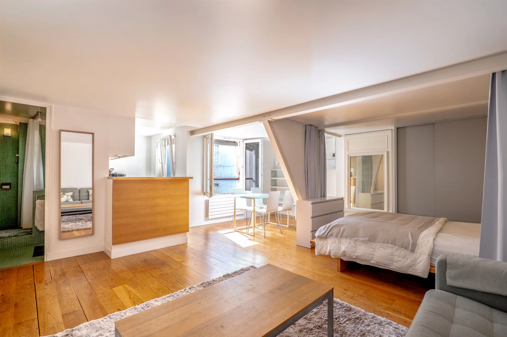 PARIS 9eme - LE PELETIER / VICTOIRE - APPARTEMENT LUMINEUX