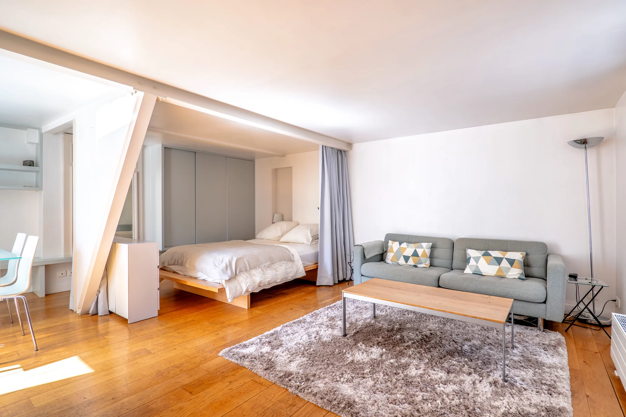 PARIS 9eme - LE PELETIER / VICTOIRE - APPARTEMENT LUMINEUX