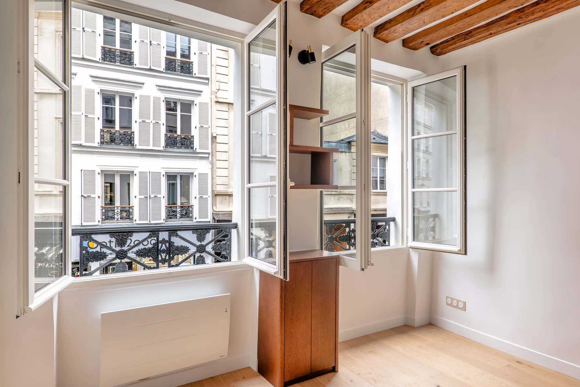 ARIS 4th – MARAIS / TEMPLE – CHARMING 1-BEDROOM APARTMENT WITH TERRACE