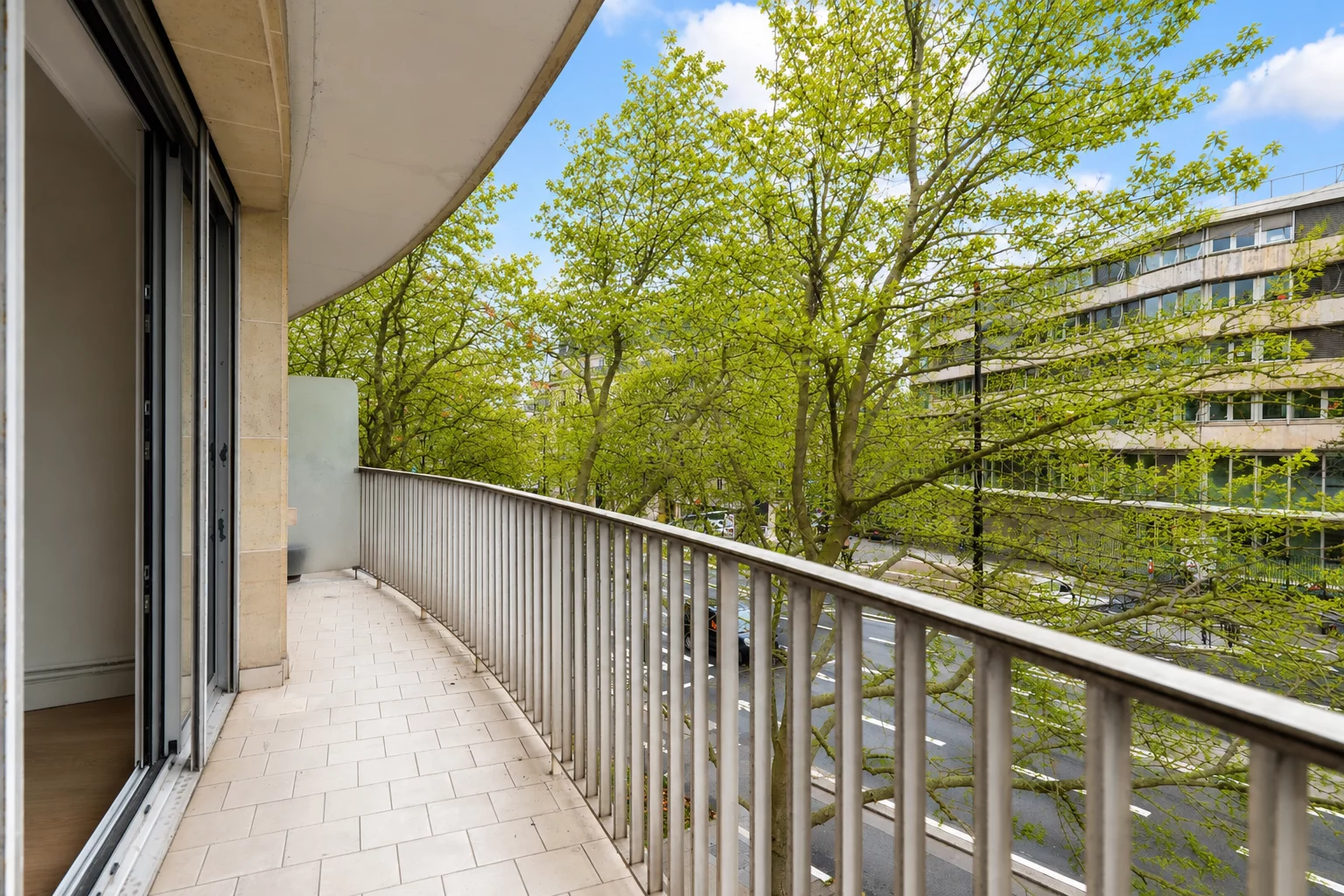 PARIS 14th – PORT-ROYAL – 2-BEDROOM APARTMENT WITH BALCONY & ELEVATOR