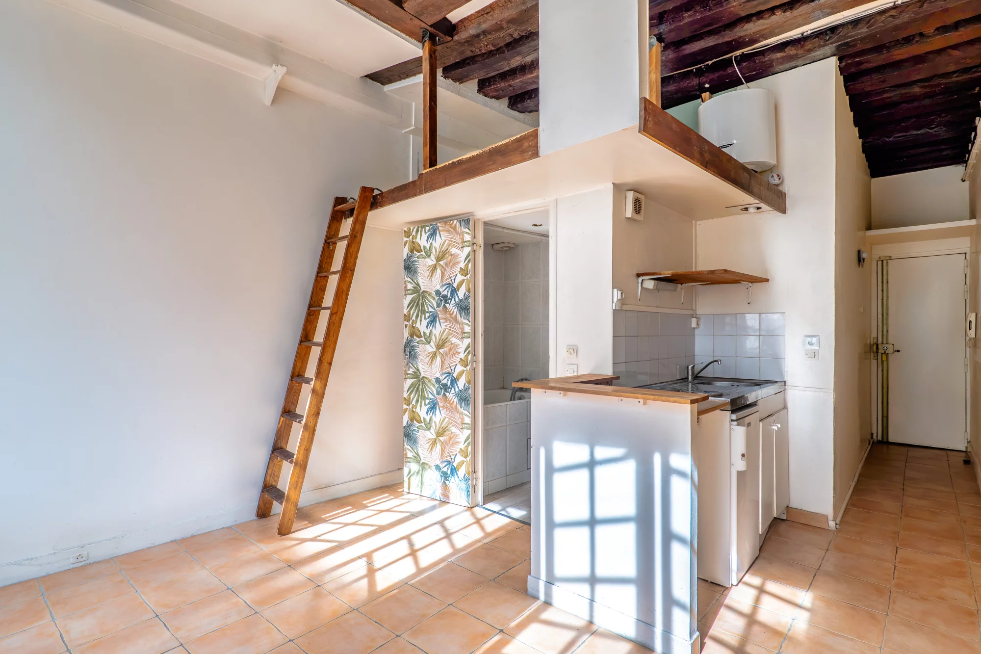 PARIS 03 - RUE SAINT MARTIN -CHARMANT STUDIO