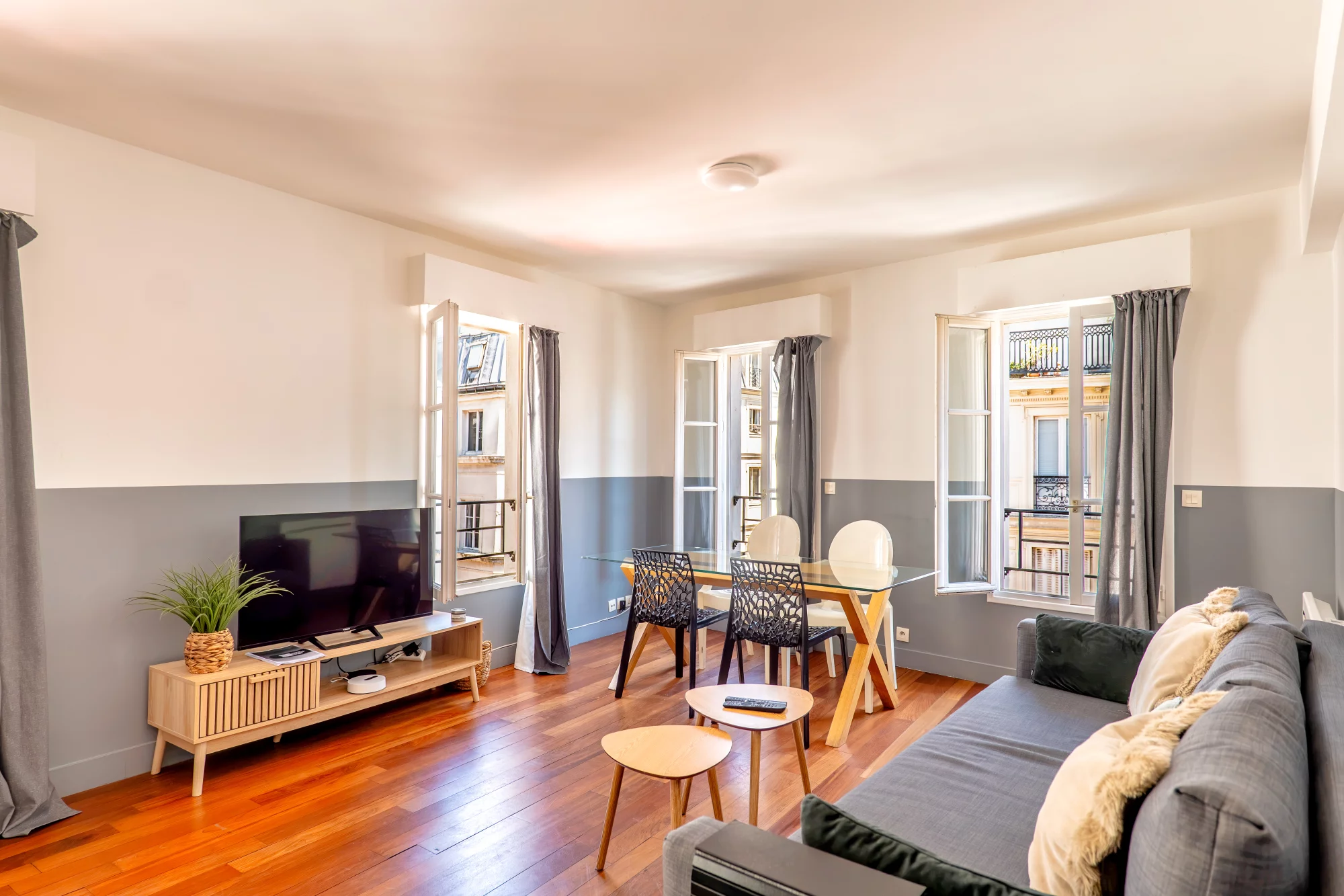 PARIS 1st – LES HALLES – BEAUTIFUL 2-BEDROOM DUPLEX WITH ELEVATOR