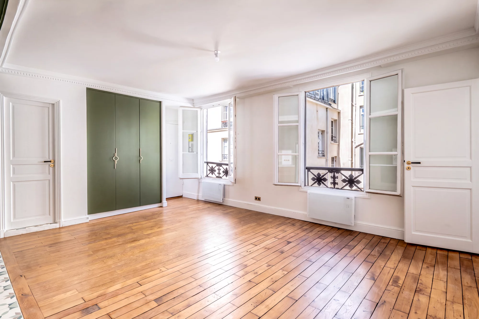 PARIS 2 – BONNE NOUVELLE – APPARTEMENT LUMINEUX ET RÉNOVÉ