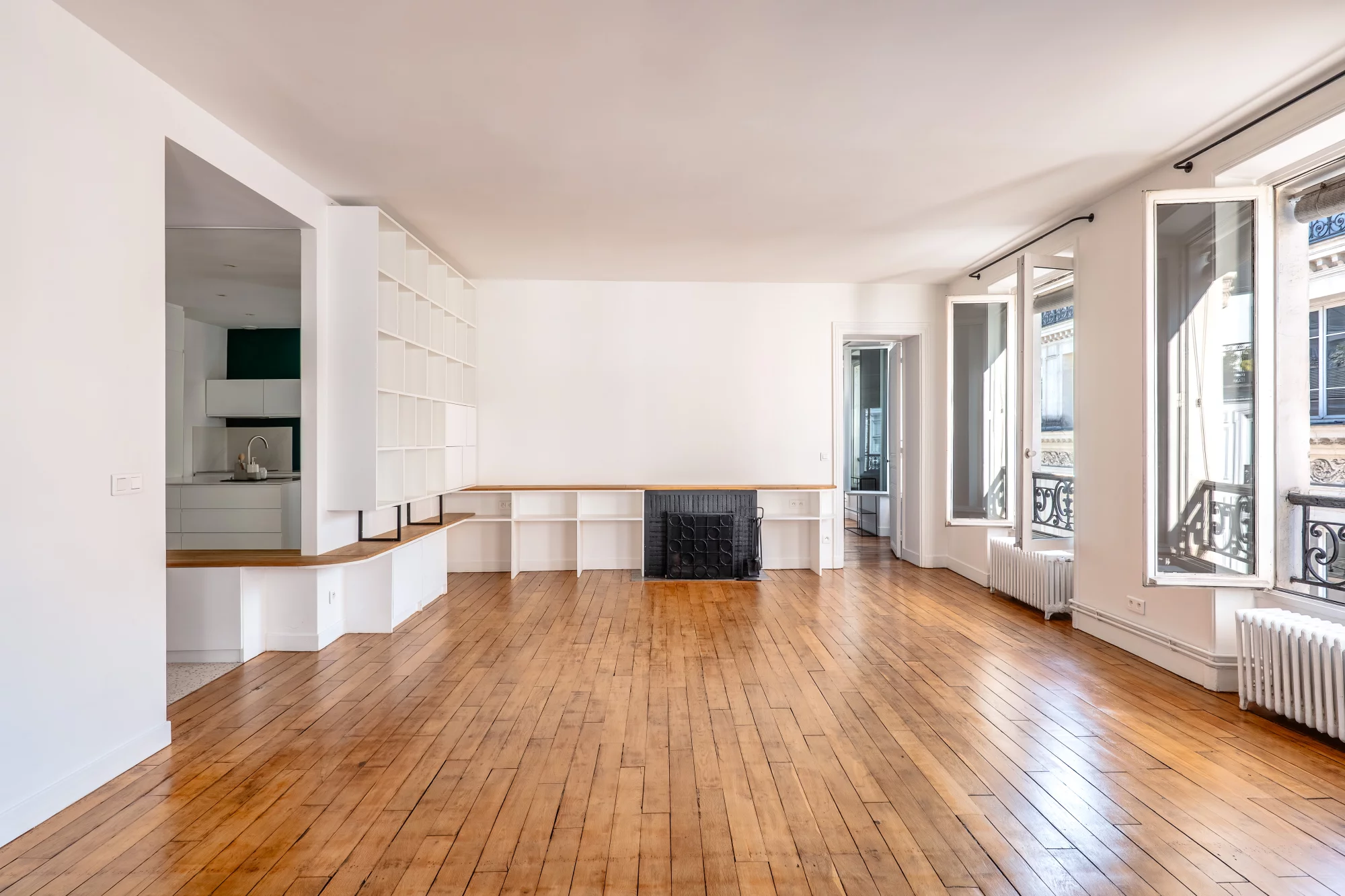 PARIS 2 - MONTORGUEIL/SENTIER - RUE MONTMARTRE - 4 ROOMS - 98.56 sqm