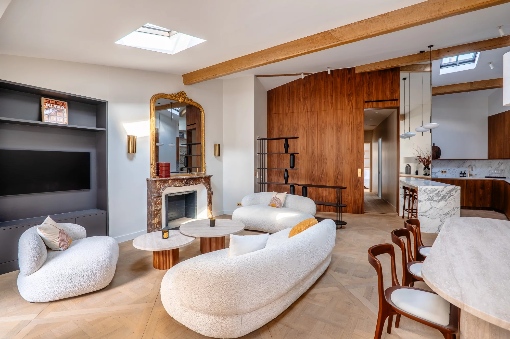 PARIS 4th – NOTRE-DAME / ÎLE DE LA CITÉ – EXCEPTIONAL TOP-FLOOR APARTMENT