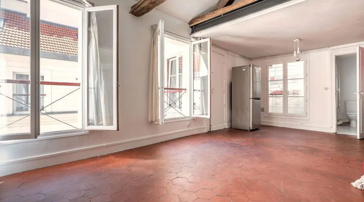 PARIS 2ÈME – MONTORGUEIL – 3 PIÈCES DUPLEX AU DERNIER ÉTAGE